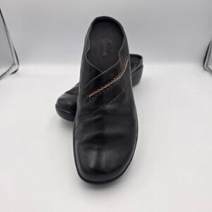 LL Bean 9.5 Comfortable Black Leather Slip On Clogs Mules Women